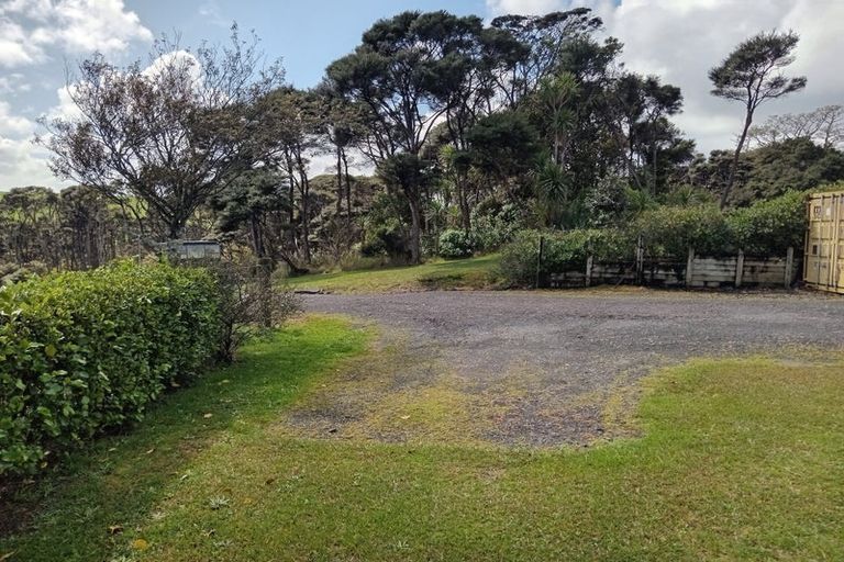Photo of property in 112 Arrowsmith Road, Waitakere, Henderson, 0782