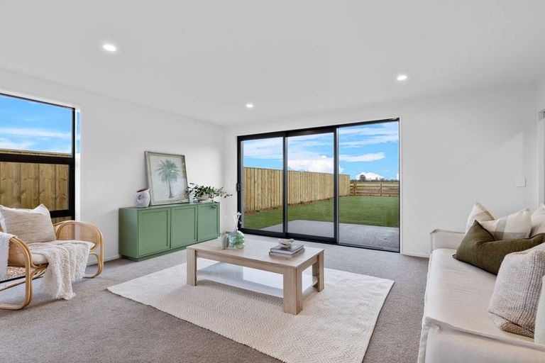 Photo of property in 26 Ellmers Street, Woodend, 7691