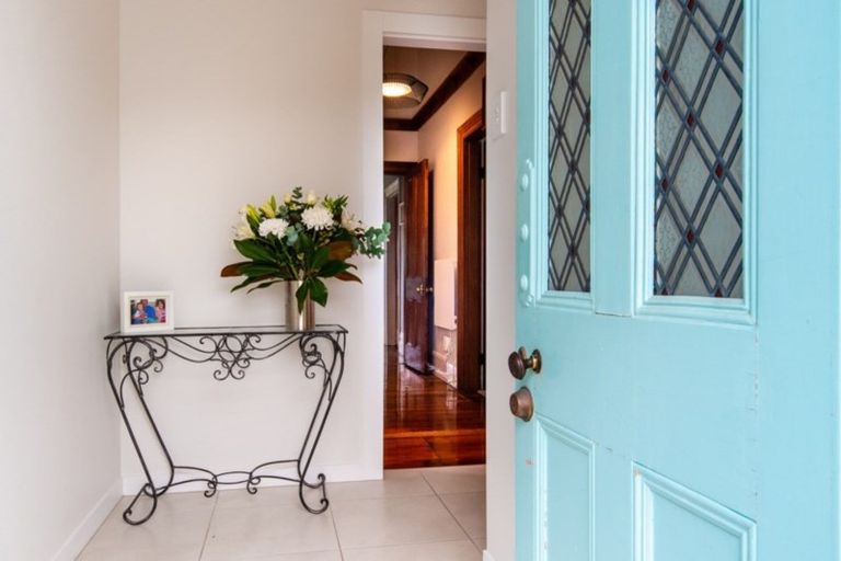 Photo of property in 7a Bay View Road, Bluff Hill, Napier, 4110