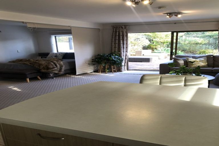 Photo of property in 25 Maxwelton Drive, Mairangi Bay, Auckland, 0630