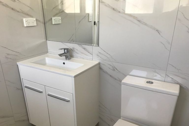 Photo of property in 11 Kohinoor Avenue, Mangere, Auckland, 2022