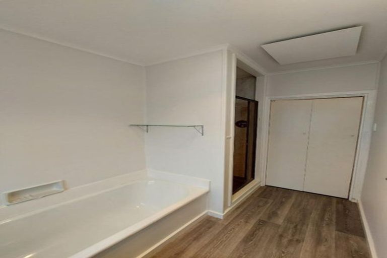 Photo of property in 157a Seaview Road, Westown, New Plymouth, 4310