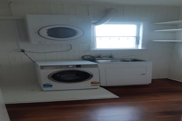 Photo of property in 78 Strathmore Avenue, Strathmore Park, Wellington, 6022