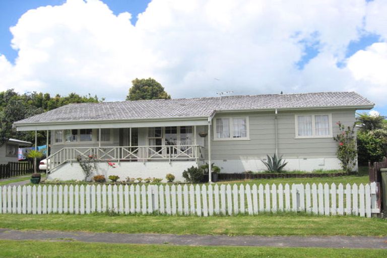 Photo of property in 3 Malmo Place, Manurewa, Auckland, 2102