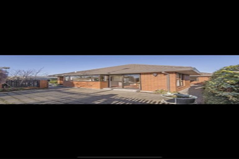 Photo of property in 1/423 Harewood Road, Harewood, Christchurch, 8051