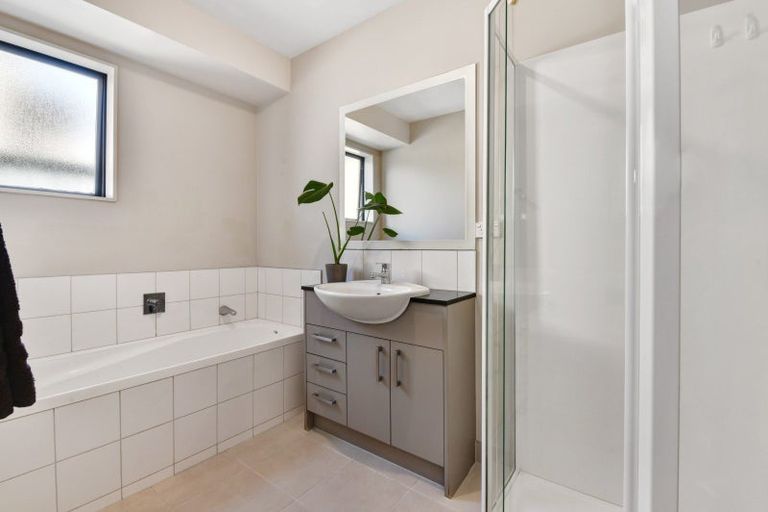 Photo of property in 17 The Rise, Gulf Harbour, Whangaparaoa, 0930