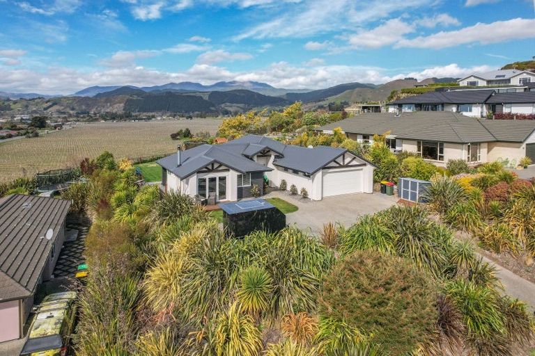 Photo of property in 11 Katania Heights, Brightwater, 7022