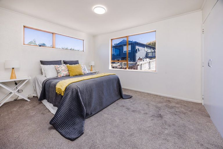 Photo of property in 43 Catkin Crescent, Papatoetoe, Auckland, 2025