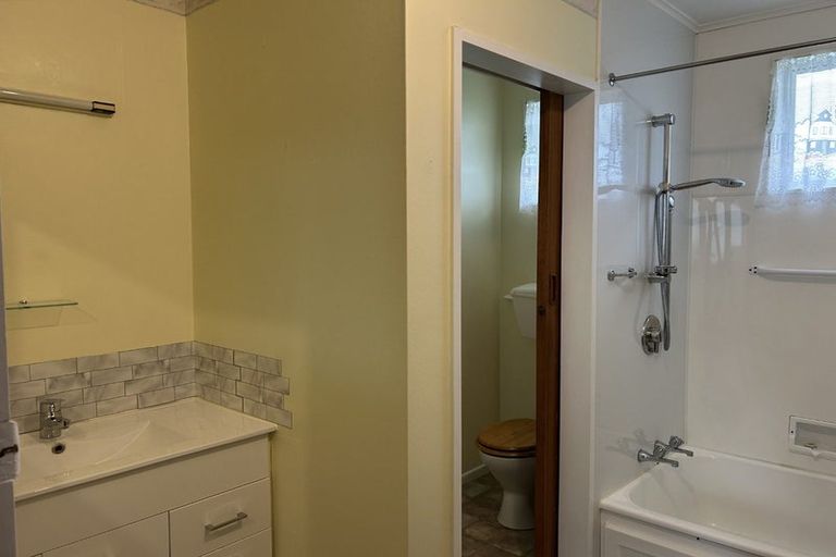 Photo of property in 17b Cambridge Street, Pahiatua, 4910