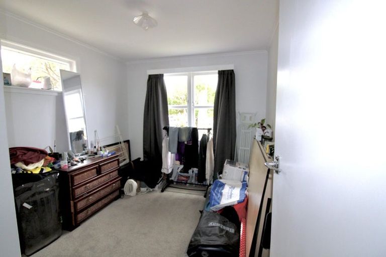 Photo of property in 17 Baffin Grove, Kingston, Wellington, 6021