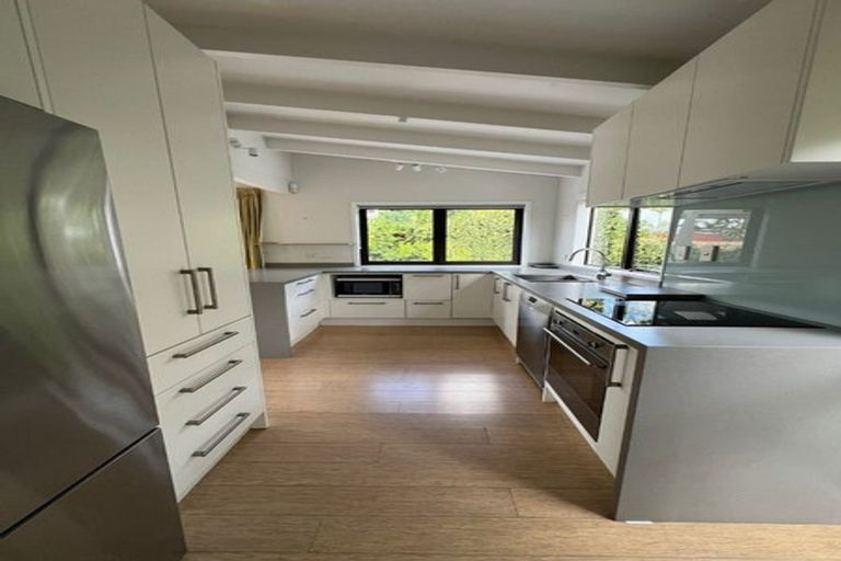 Photo of property in 1/62 Beresford Street, Bayswater, Auckland, 0622