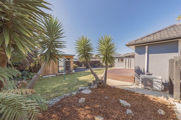 Photo of property in 15 Quebec Place, Wainoni, Christchurch, 8061