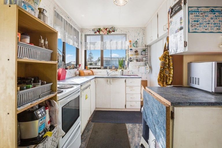 Photo of property in 79 Driver Crescent, Cannons Creek, Porirua, 5024