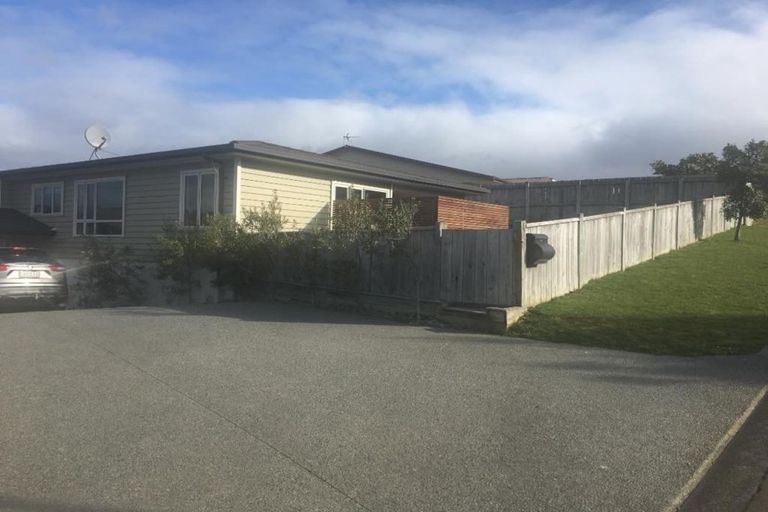 Photo of property in 4 Kaweka Close, Aotea, Porirua, 5024