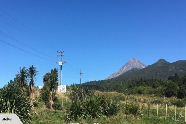 Photo of property in 1790 Mangorei Road, Mangorei, New Plymouth, 4371