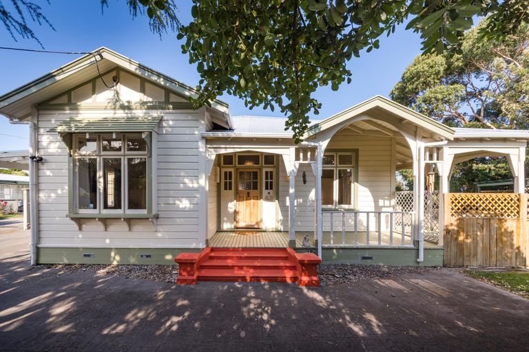 Photo of property in 92 Wood Street, Takaro, Palmerston North, 4410