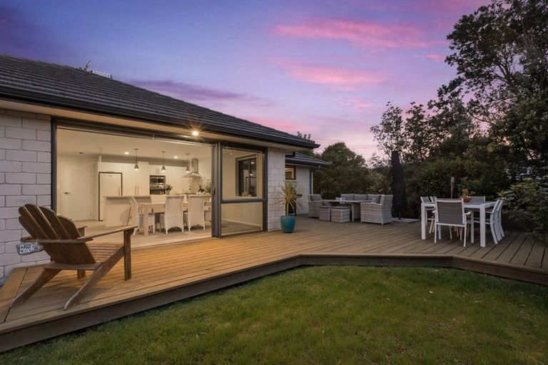 Photo of property in 15 Ian Place, Waihi Beach, 3611