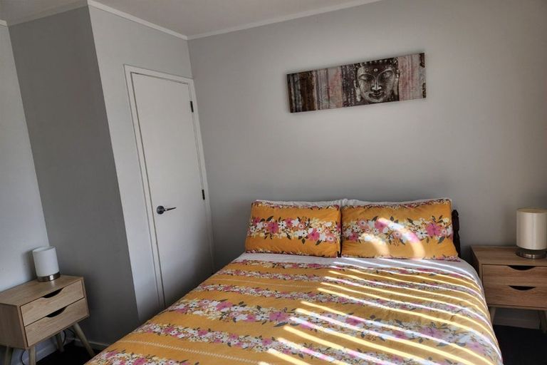 Photo of property in 2/11 Waterfront Road, Mangere Bridge, Auckland, 2022