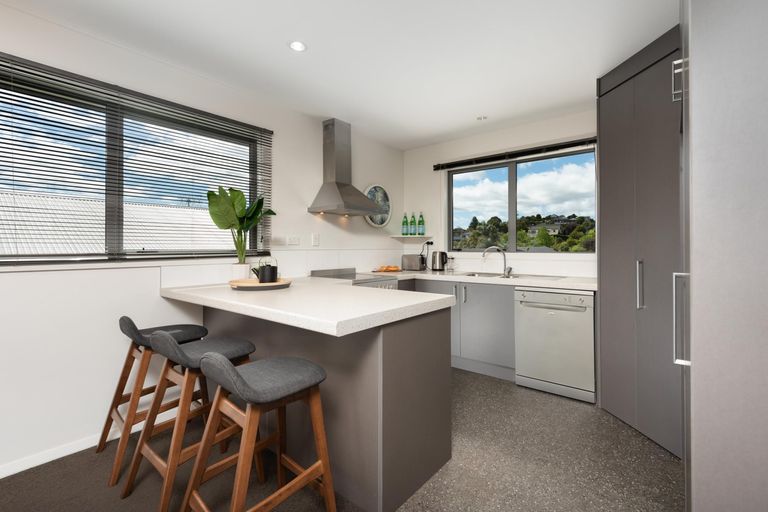 Photo of property in 21 Fairfax Crescent, Pyes Pa, Tauranga, 3112