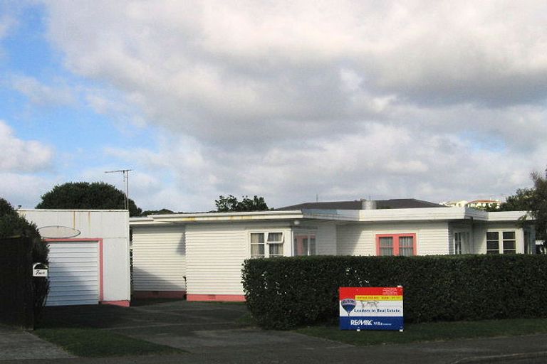 Photo of property in 5 Tireti Road, Titahi Bay, Porirua, 5022