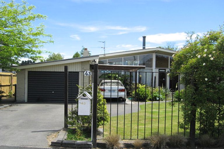 Photo of property in 43 Waitikiri Drive, Parklands, Christchurch, 8083