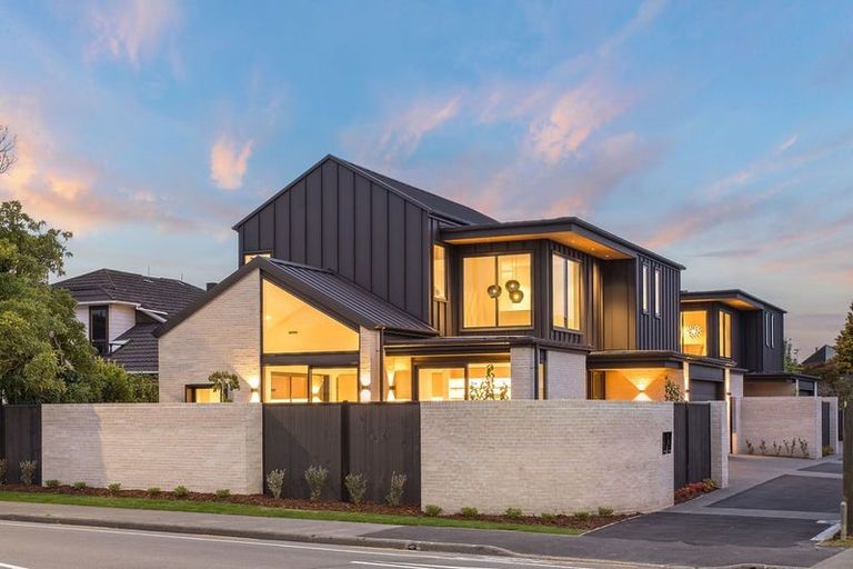 Photo of property in 38 Straven Road, Riccarton, Christchurch, 8011