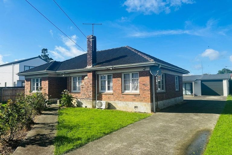 Photo of property in 30 Vine Street, Mangere East, Auckland, 2024