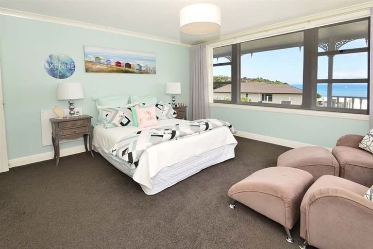 Photo of property in 1047 Whangaparaoa Road, Tindalls Beach, Whangaparaoa, 0930