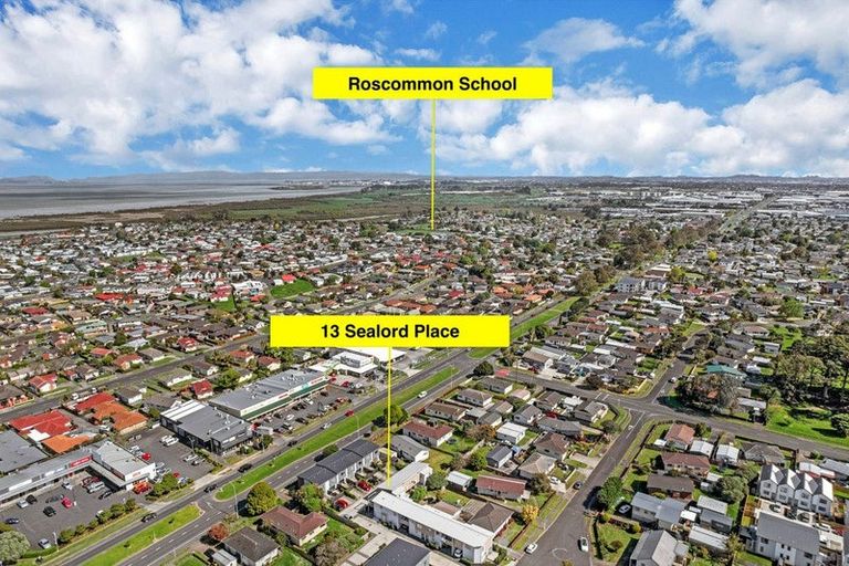 Photo of property in 13d Sealord Place, Clendon Park, Auckland, 2103