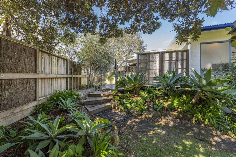 Photo of property in 93 Grange Road, Hahei, Whitianga, 3591