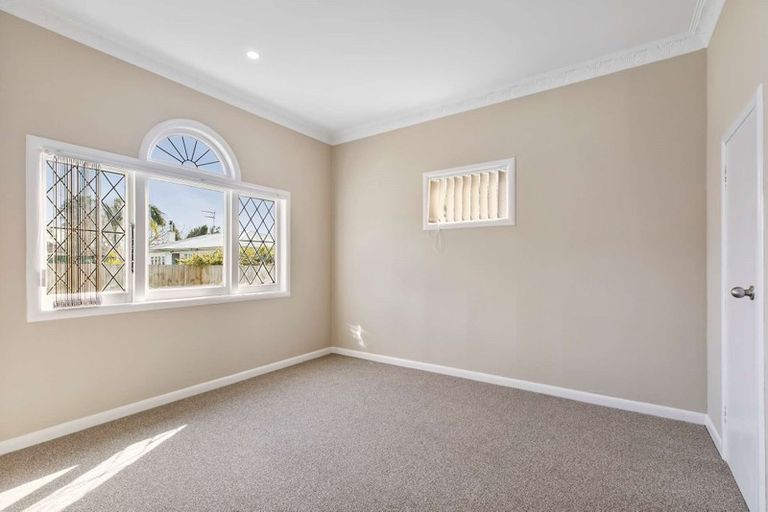 Photo of property in 79c Russell Road, Manurewa, Auckland, 2102
