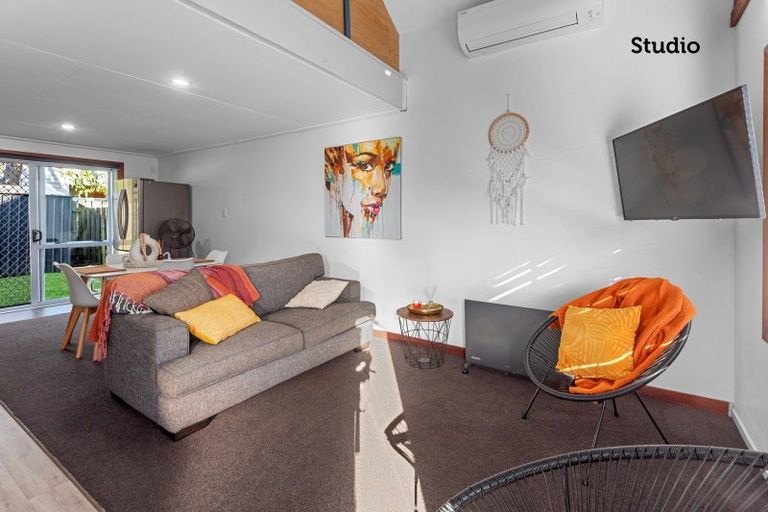 Photo of property in 22 Kamo Road, Regent, Whangarei, 0112