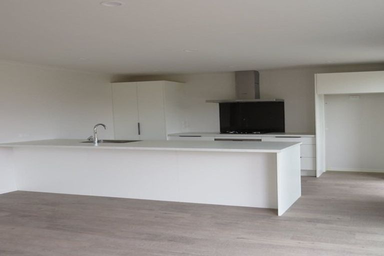 Photo of property in 28 Doone Street, Lynmouth, New Plymouth, 4310