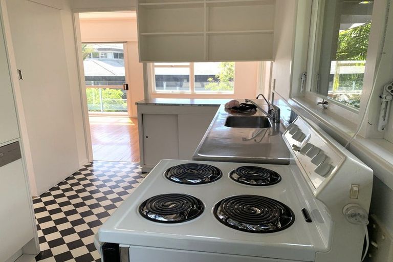 Photo of property in 2/17 Lake View Road, Takapuna, Auckland, 0622