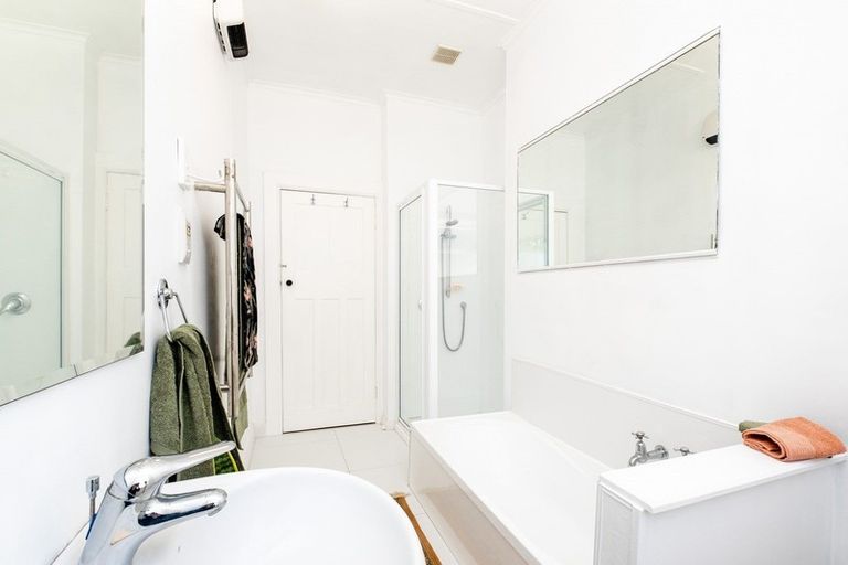 Photo of property in 19 Vigor Brown Street, Napier South, Napier, 4110