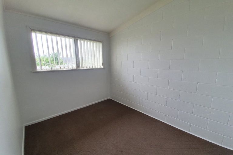 Photo of property in 2/312 Massey Road, Mangere East, Auckland, 2024