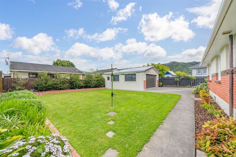Photo of property in 19 Charles Street, Clouston Park, Upper Hutt, 5018
