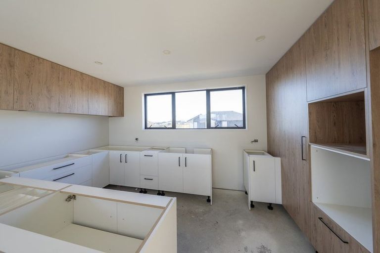 Photo of property in 39 Mehrtens Crescent, Woodend, 7691