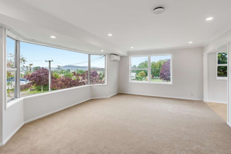 Photo of property in 9 Teal Place, Selwyn Heights, Rotorua, 3015