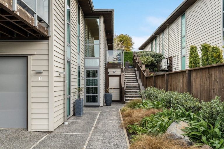 Photo of property in 6 Montecillo Lane, Mornington, Dunedin, 9011