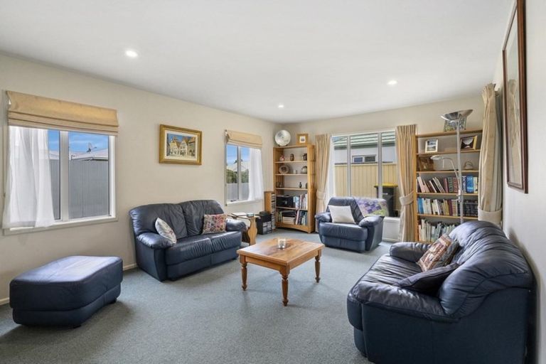 Photo of property in 150a Avonhead Road, Avonhead, Christchurch, 8042