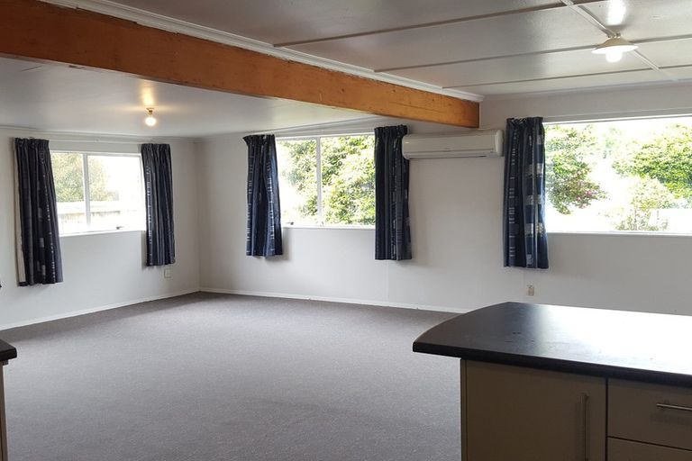 Photo of property in 27 Tensing Place, Sockburn, Christchurch, 8042