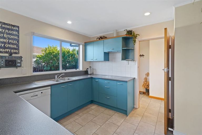 Photo of property in 10b Karlaw Place, Parklands, Christchurch, 8083