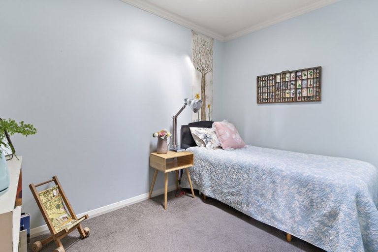 Photo of property in 6 Humphries Street, Greytown, 5712