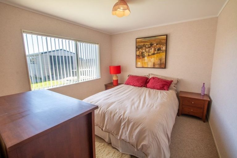 Photo of property in 120 Evans Road, Papamoa Beach, Papamoa, 3118