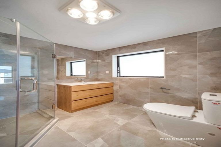 Photo of property in 60 Drumbuoy Drive, Flat Bush, Auckland, 2019