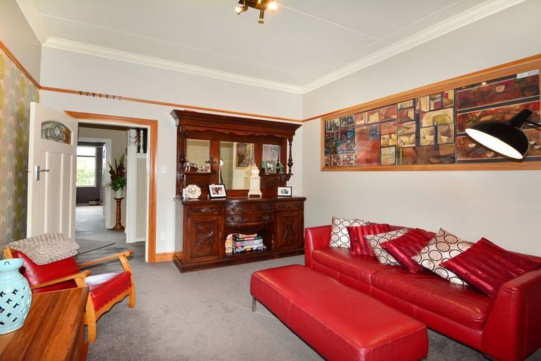 Photo of property in 2 Hargest Crescent, Saint Kilda, Dunedin, 9012