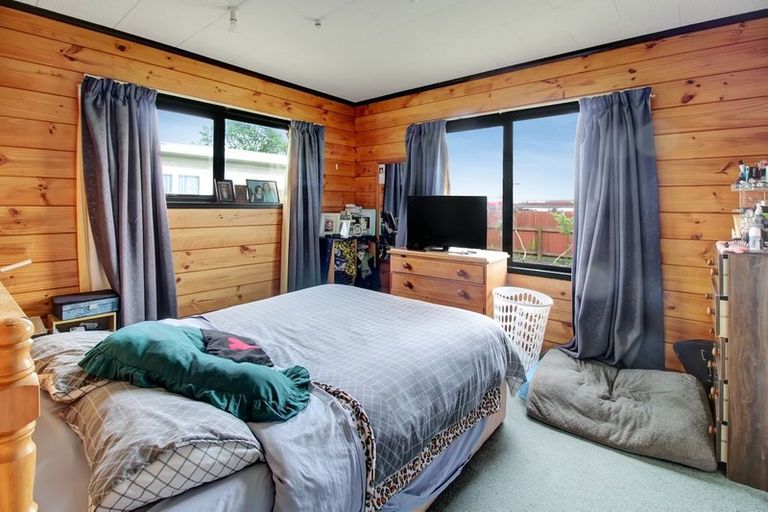 Photo of property in 8a Ngaire Street, Longburn, Palmerston North, 4412