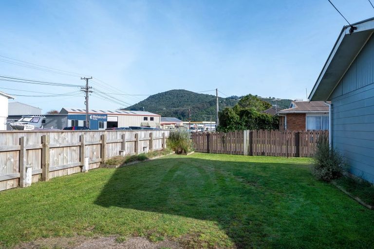 Photo of property in 18a Monokia Street, Fairy Springs, Rotorua, 3015