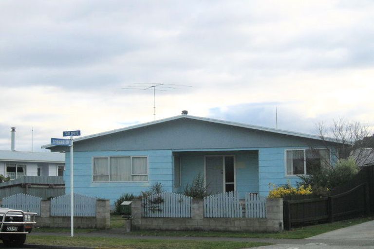 Photo of property in 68 Tait Drive, Greenmeadows, Napier, 4112